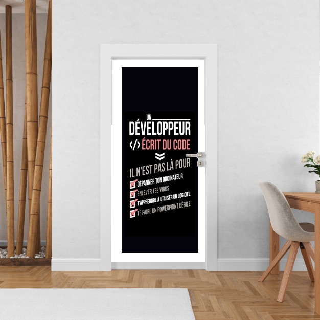 Poster de porte Un développeur écrit du code Stop